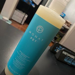 Monat dog shampoo